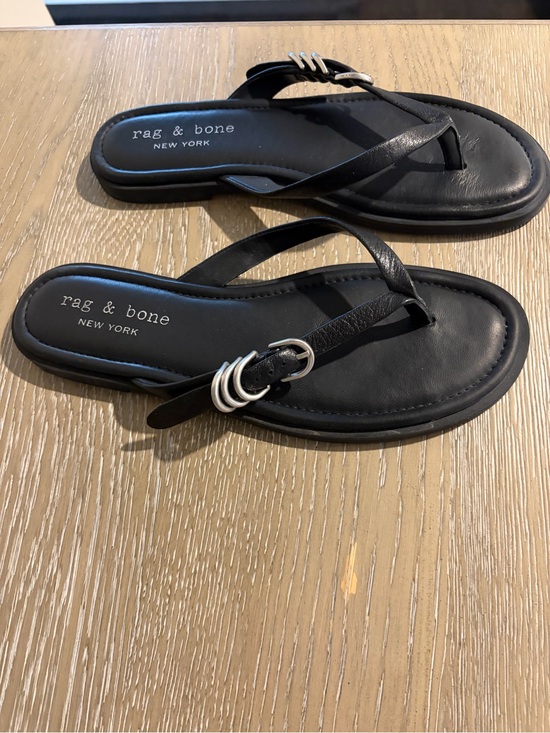 rag & bone Shoes - rag & bone Black Leather Gia thong Sandals 39/9